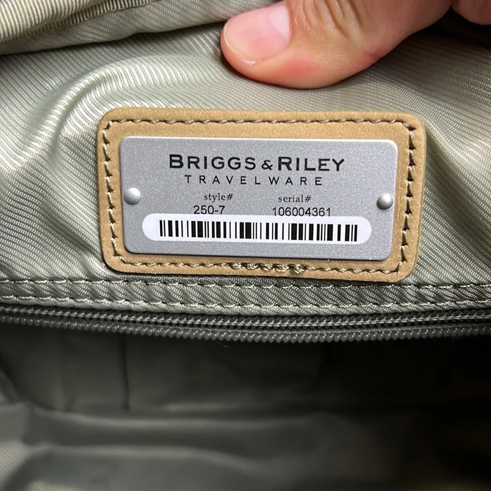 Briggs & Riley Weekender With Shoulder Strap olive - Picture 6 of 9